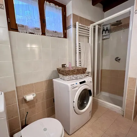 Apple House Bianzano